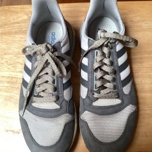 Adidas Die Marke Mit Den mens sneakers size 12, shades of gray/red accents